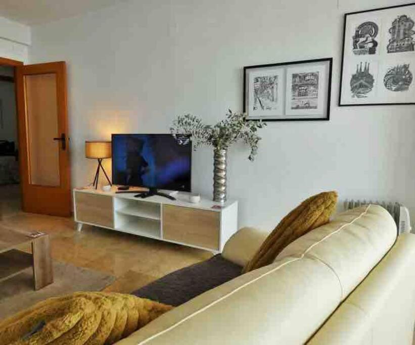 Lovely 2 Bedroom Apartment 2Nd Line To Beach El Albir Luaran gambar
